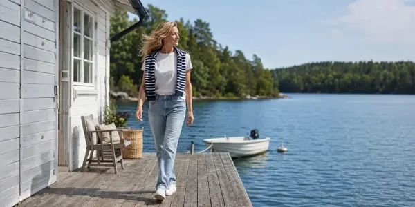 MODRÁ A BIELA – svieža klasika augustových dní
