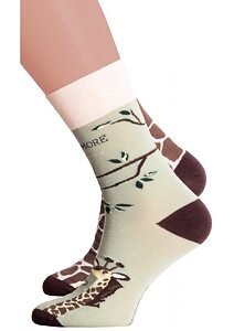 Obrázkové dámske ponožky More 42078 žirafa