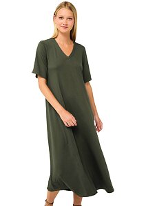 Jednoduché letní šaty s výstřihem do V Vamp 22511 green ivy