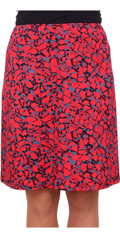 Červená vzorovaná sukně